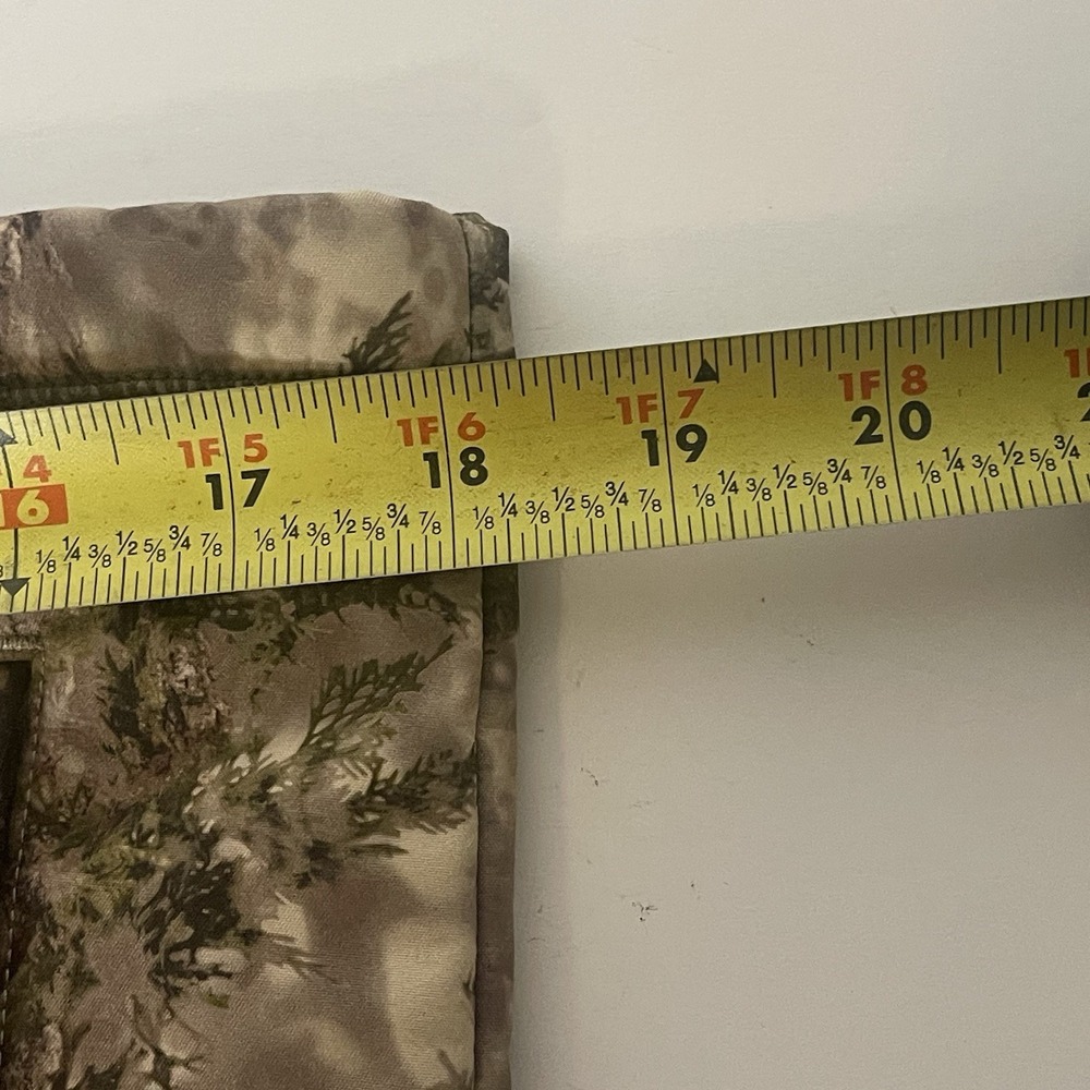 Cabela's Women's Large Woodland Camo Fleece Lined Hunting Vest Zip Pockets - Picture 13 of 13